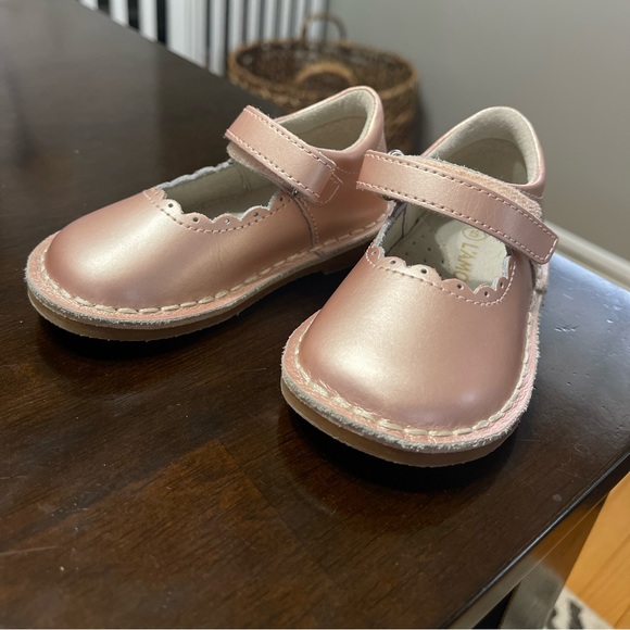 L’AMOUR Online Exclusive - Caitlin Pink Gold Scalloped Mary Jane - Picture 13 of 14